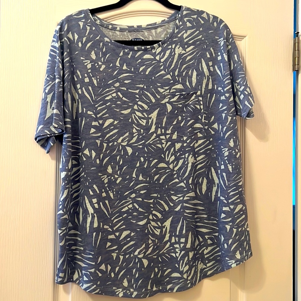 Nwt line e tee old navy
